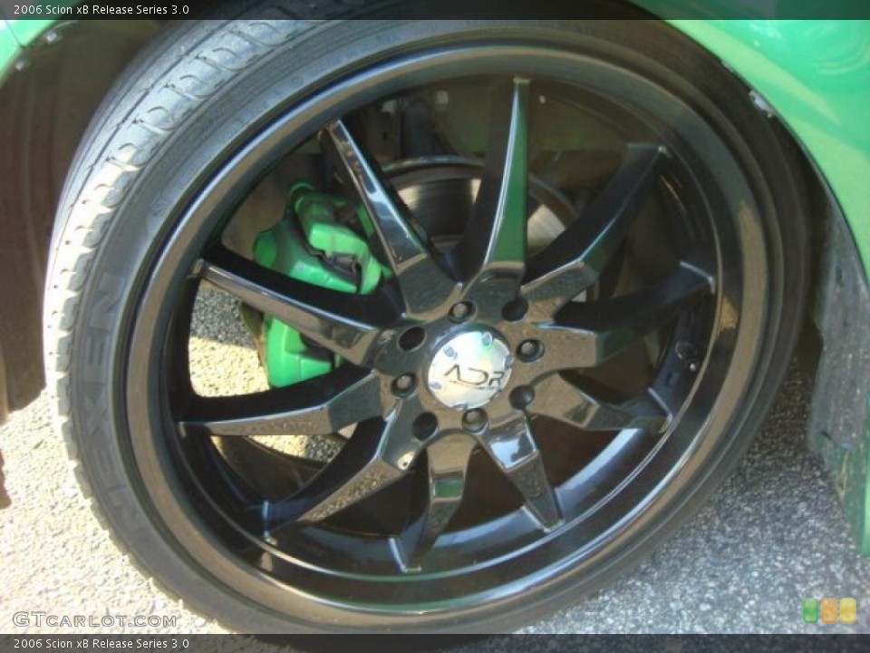 2006 Scion xB Custom Wheel and Tire Photo #49170017
