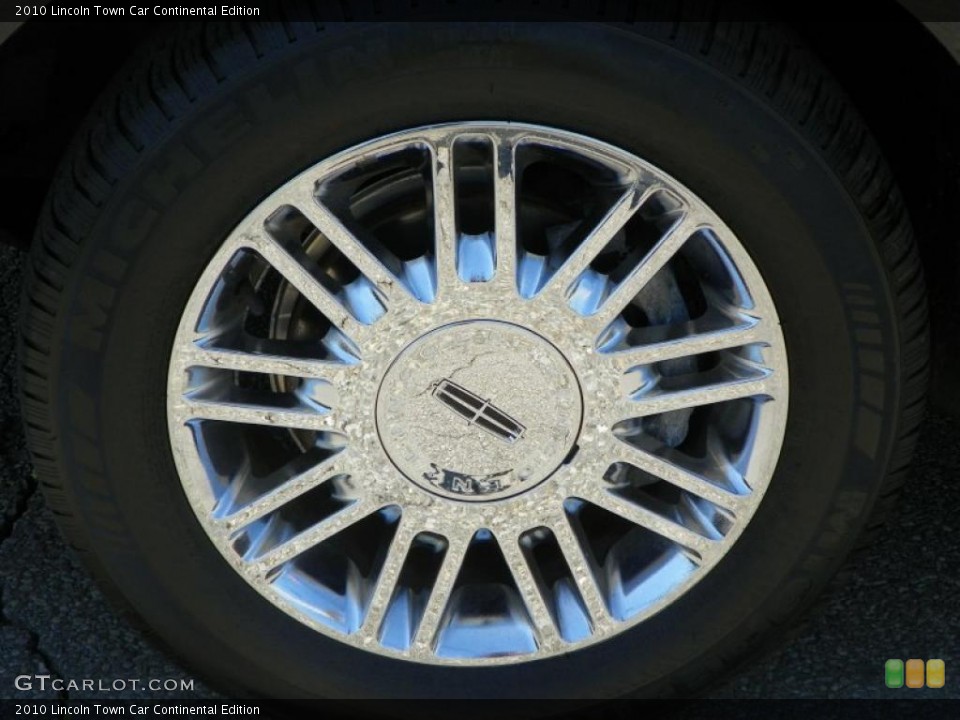 2010 Lincoln Town Car Continental Edition Wheel and Tire Photo #49174553