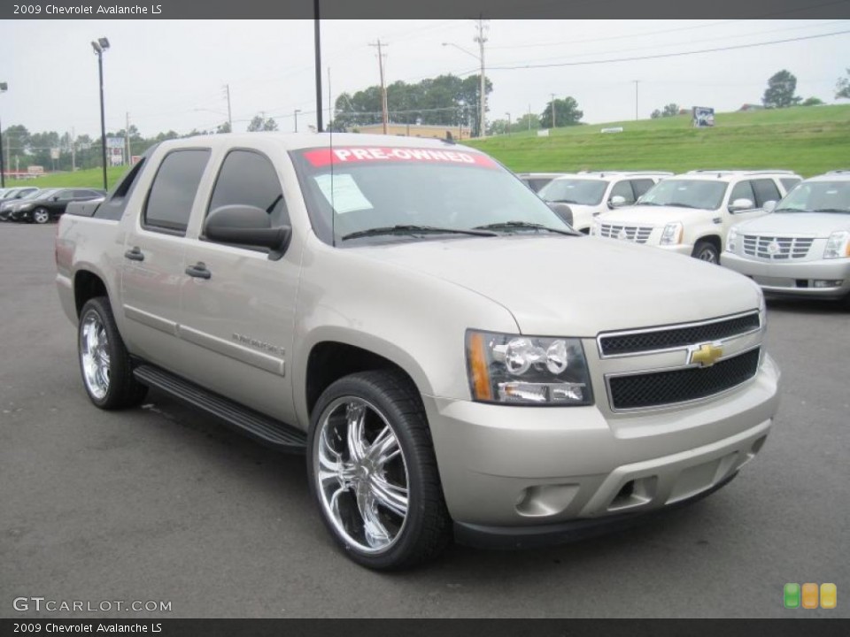 2009 Chevrolet Avalanche Custom Wheel and Tire Photo #49176116