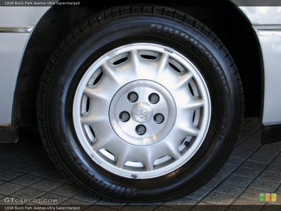 1998 Buick Park Avenue Ultra Supercharged Wheel and Tire Photo #49199834