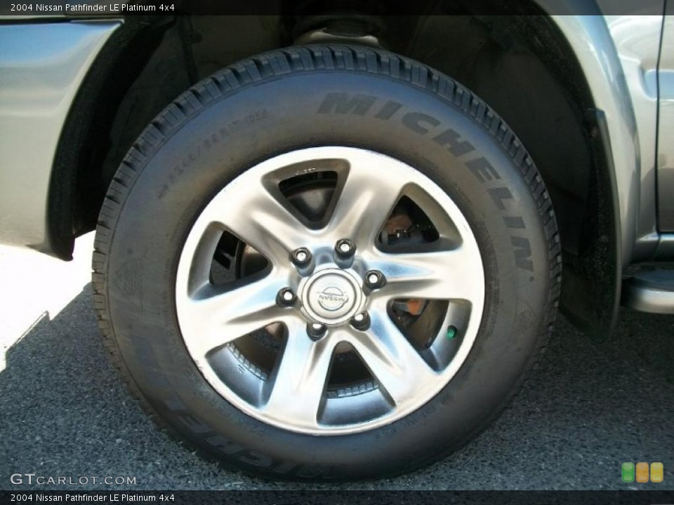 2004 Nissan Pathfinder LE Platinum 4x4 Wheel and Tire Photo #49229600