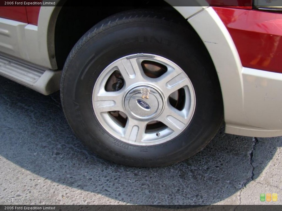 2006 Ford Expedition Limited Wheel and Tire Photo #49270157