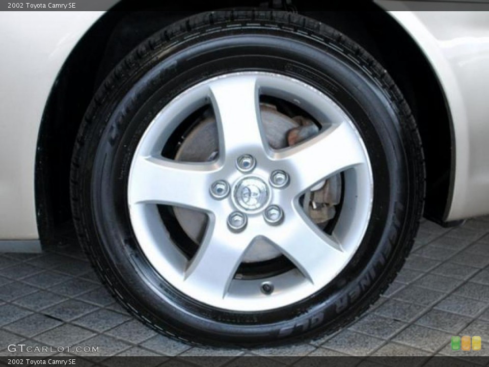 2002 Toyota Camry SE Wheel and Tire Photo #49306446