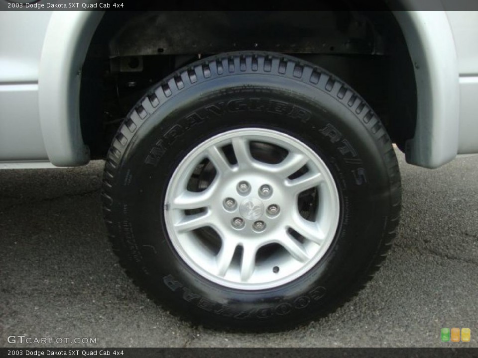 2003 Dodge Dakota SXT Quad Cab 4x4 Wheel and Tire Photo #49345431