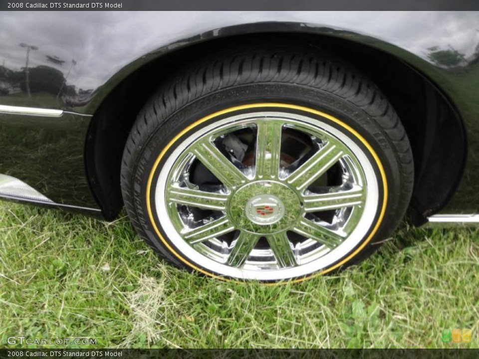 2008 Cadillac DTS  Wheel and Tire Photo #49375463
