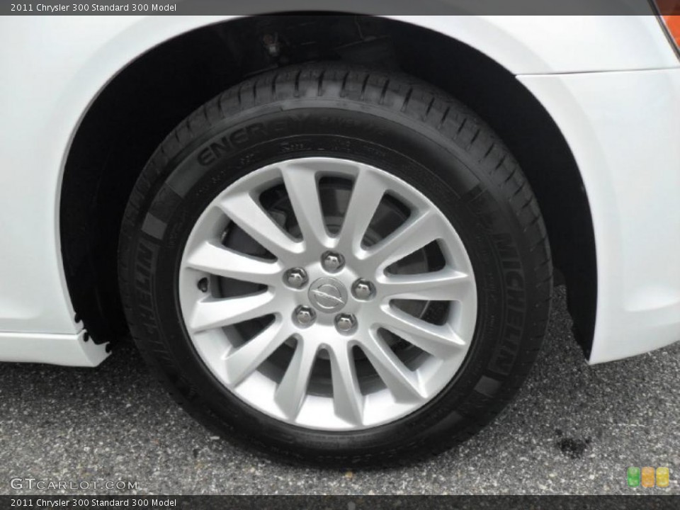 2011 Chrysler 300  Wheel and Tire Photo #49462546