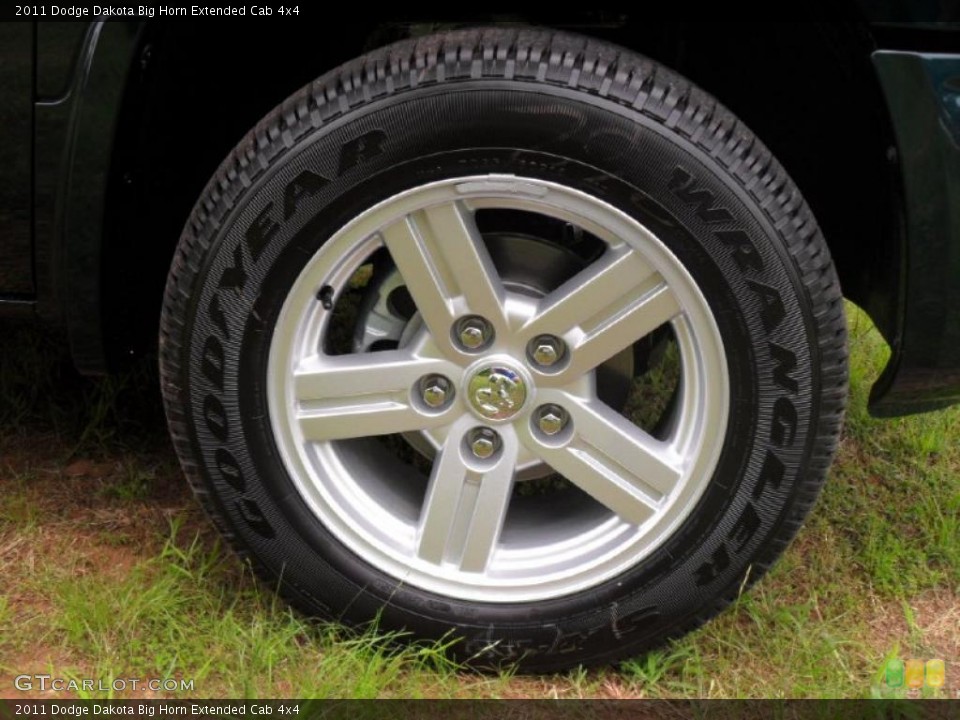 2011 Dodge Dakota Big Horn Extended Cab 4x4 Wheel and Tire Photo #49464517