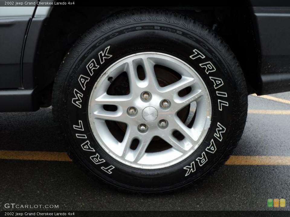 2002 Jeep Grand Cherokee Laredo 4x4 Wheel and Tire Photo #49488087