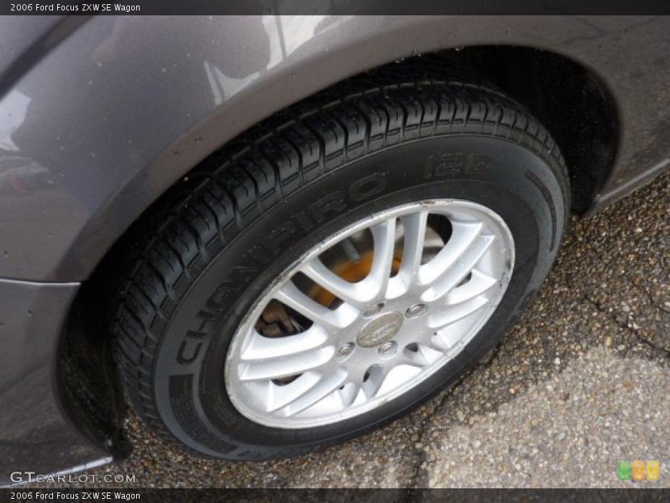 2006 Ford Focus ZXW SE Wagon Wheel and Tire Photo #49504941