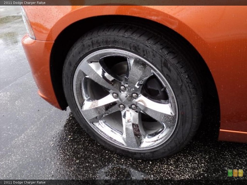 2011 Dodge Charger Rallye Wheel and Tire Photo #49512123