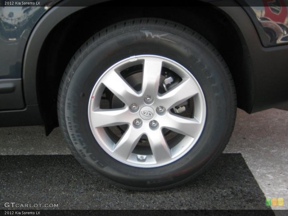 2012 Kia Sorento LX Wheel and Tire Photo #49513029