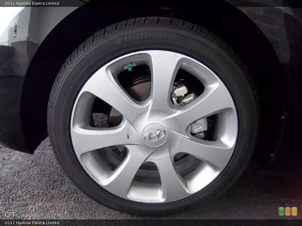 2011 Hyundai Elantra Limited Wheel and Tire Photo #49517447