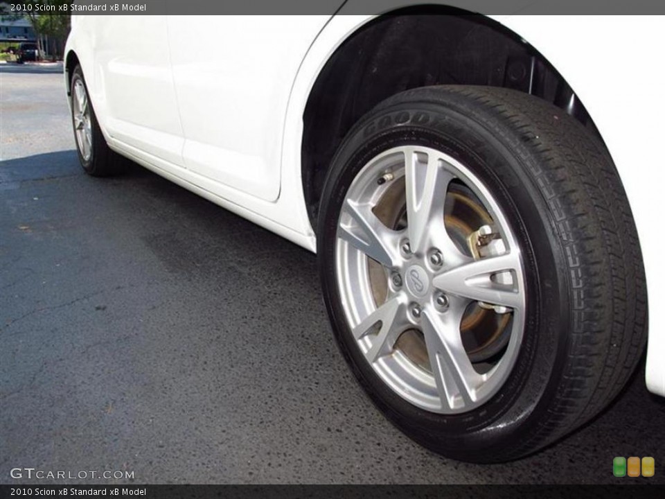 2010 Scion xB  Wheel and Tire Photo #49569433