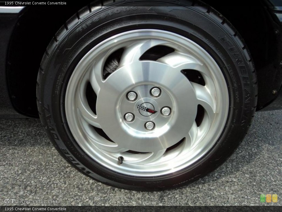 1995 Chevrolet Corvette Convertible Wheel and Tire Photo #49578541