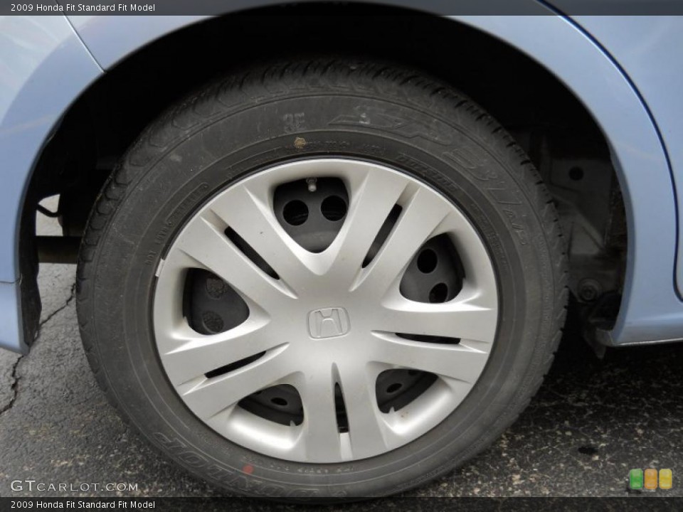 2009 Honda Fit  Wheel and Tire Photo #49635296