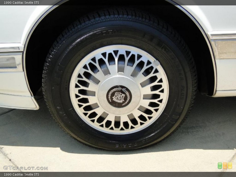 1990 Cadillac Seville STS Wheel and Tire Photo #49647836