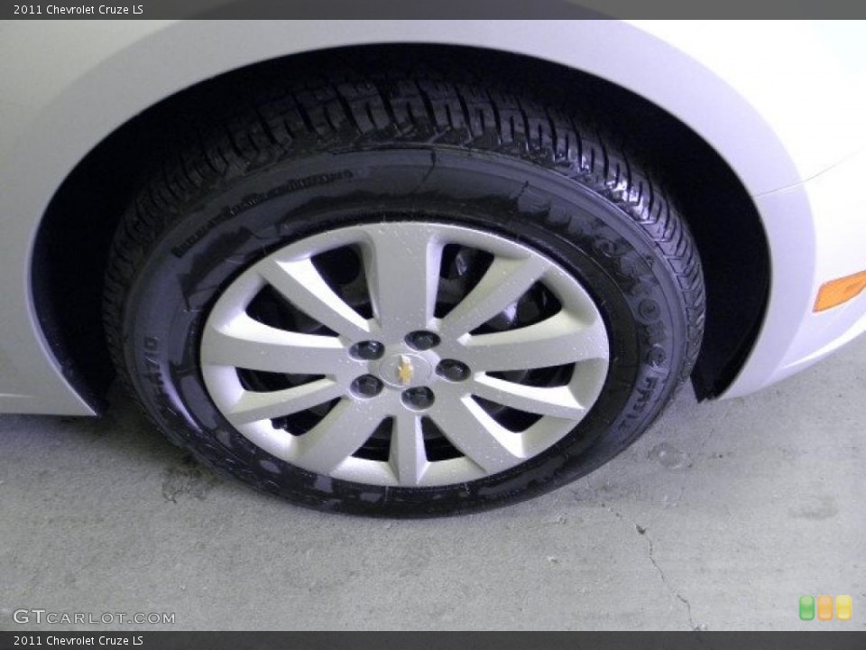 2011 Chevrolet Cruze LS Wheel and Tire Photo #49661194