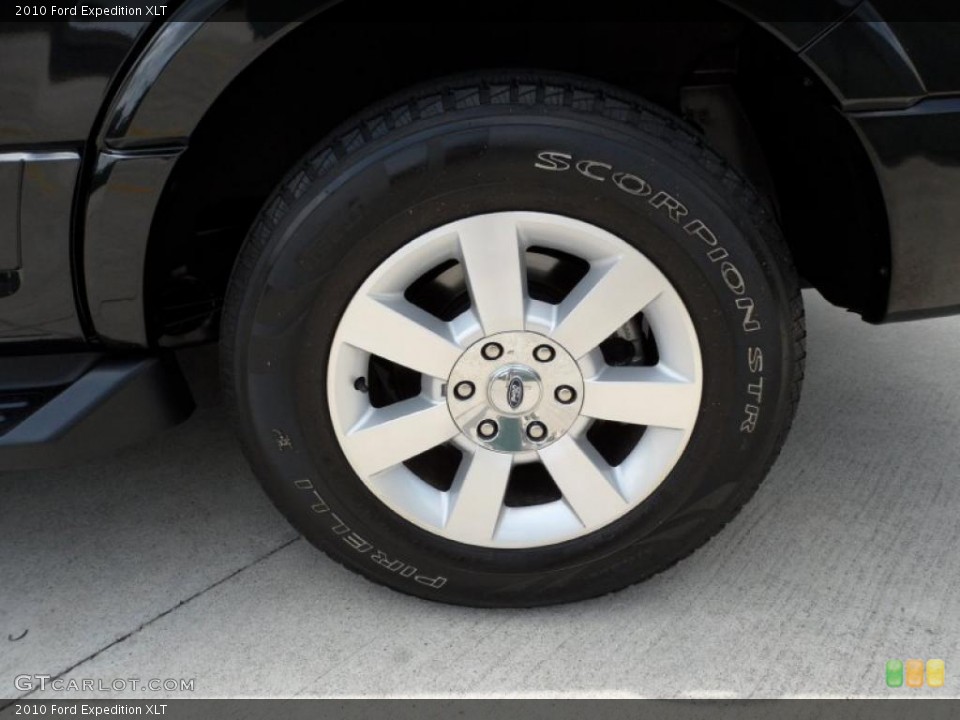 2010 Ford Expedition XLT Wheel and Tire Photo #49694025