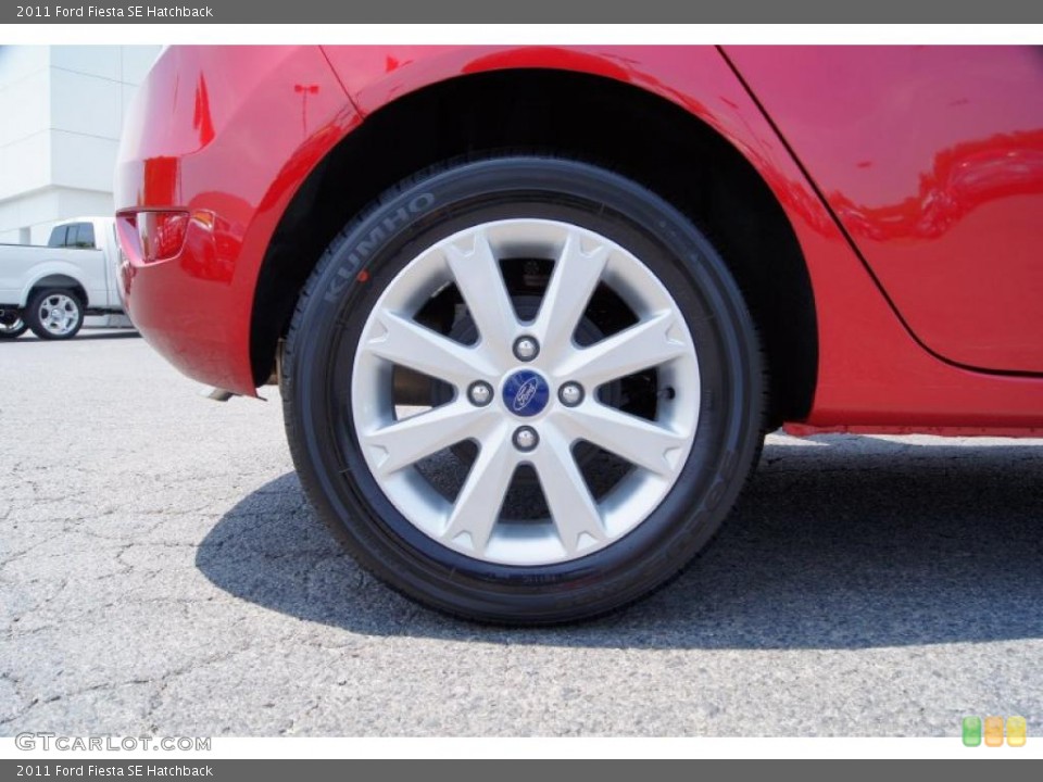 2011 Ford Fiesta SE Hatchback Wheel and Tire Photo #49716187