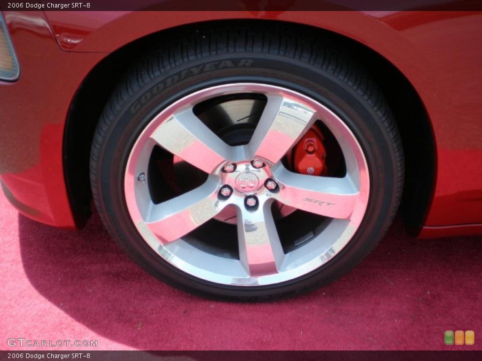 2006 Dodge Charger SRT-8 Wheel and Tire Photo #49726183