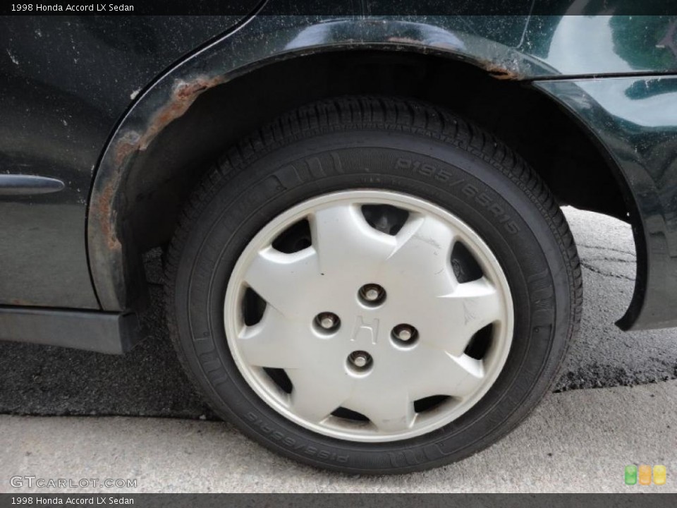 1998 Honda Accord LX Sedan Wheel and Tire Photo #49764367
