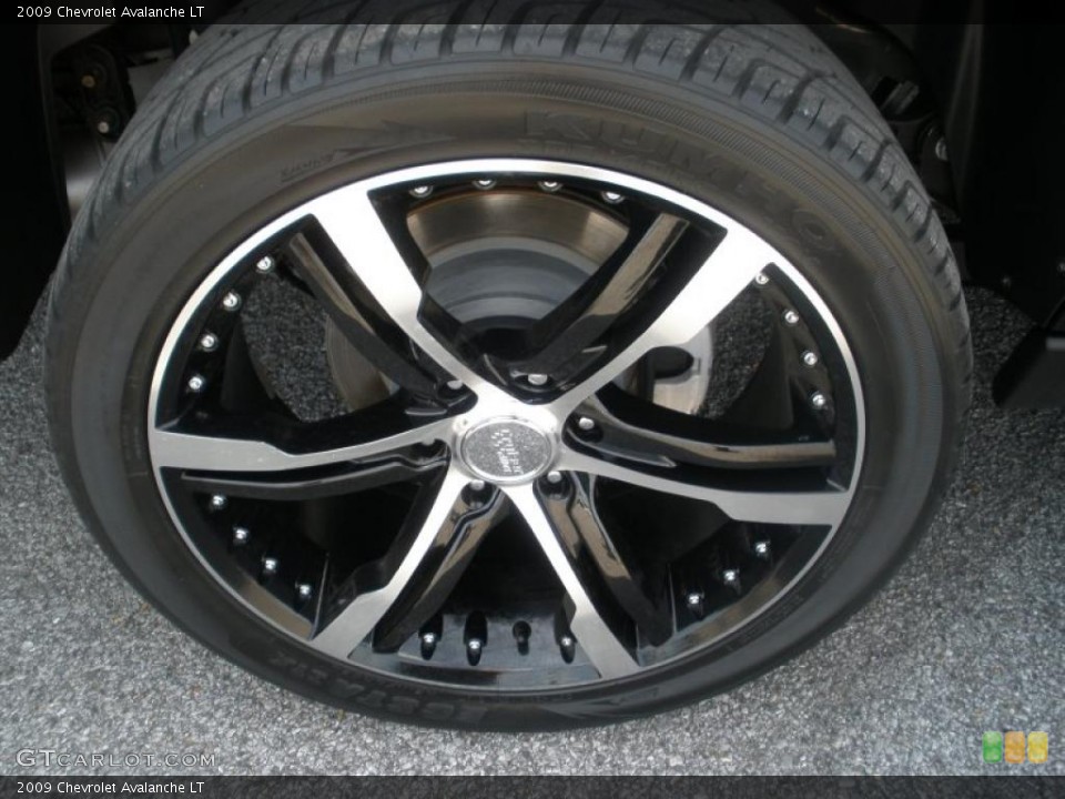 2009 Chevrolet Avalanche Custom Wheel and Tire Photo #49776703