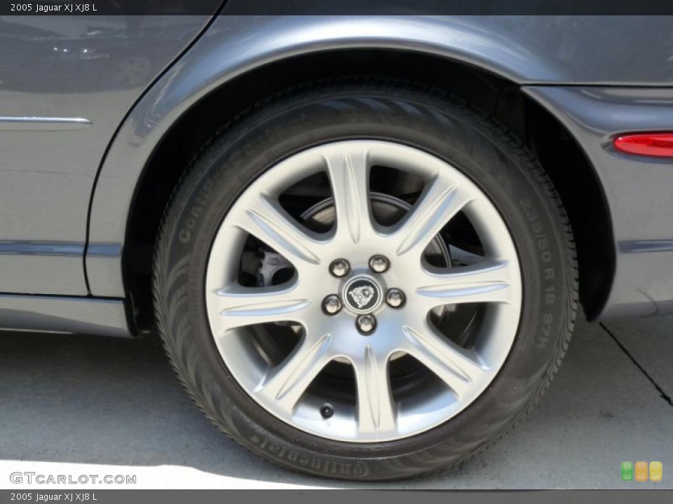 2005 Jaguar XJ XJ8 L Wheel and Tire Photo #49811754