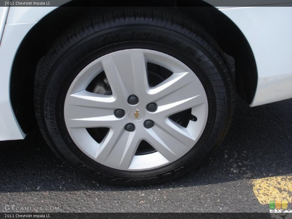 2011 Chevrolet Impala LS Wheel and Tire Photo #49824627