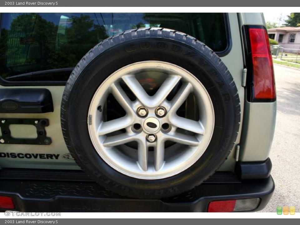 2003 Land Rover Discovery S Wheel and Tire Photo #49842820