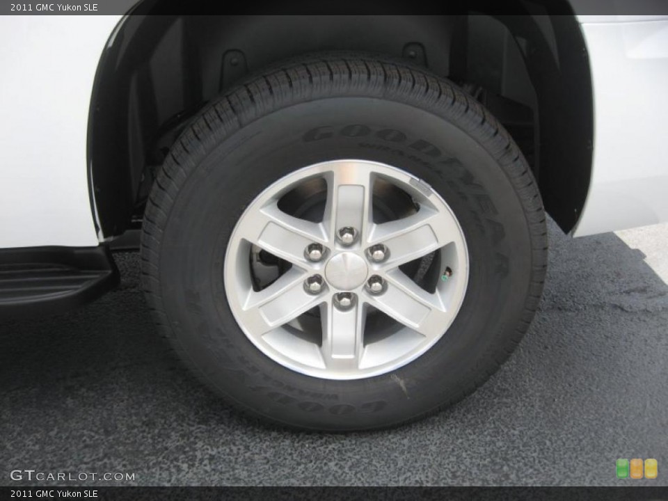 2011 GMC Yukon SLE Wheel and Tire Photo #49863701