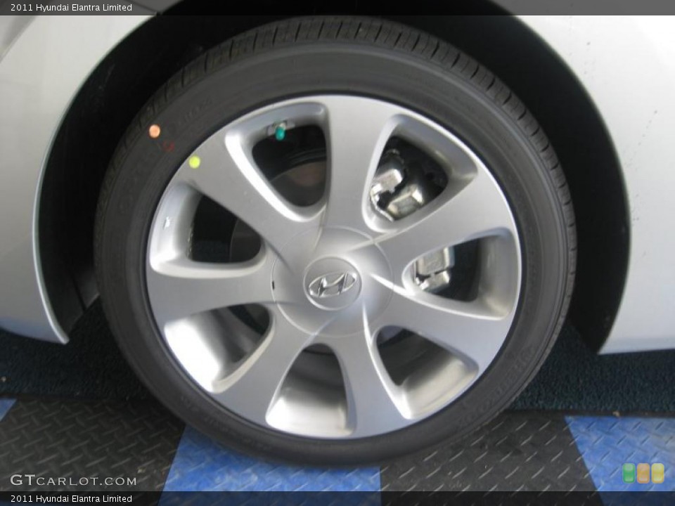 2011 Hyundai Elantra Limited Wheel and Tire Photo #49872767