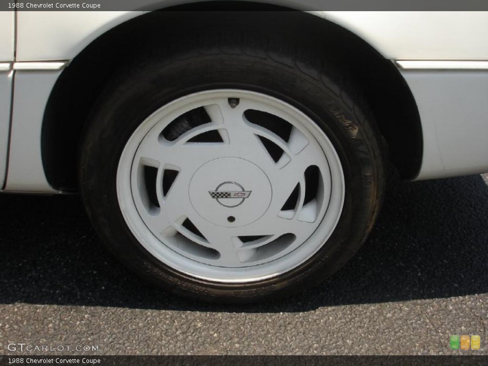1988 Chevrolet Corvette Coupe Wheel and Tire Photo #49873247
