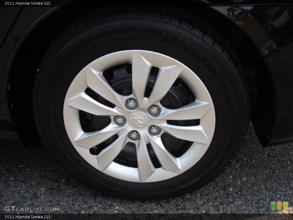 2011 Hyundai Sonata GLS Wheel and Tire Photo #49875542