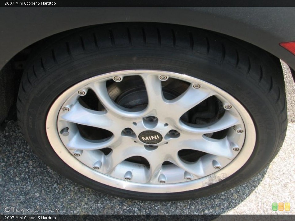 2007 Mini Cooper S Hardtop Wheel and Tire Photo #49899461