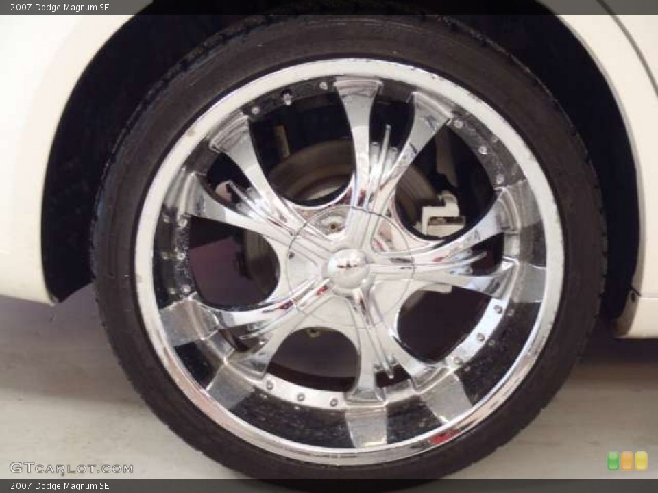 2007 Dodge Magnum Custom Wheel and Tire Photo #49905399