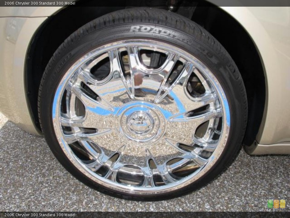 2006 Chrysler 300 Custom Wheel and Tire Photo #49928409