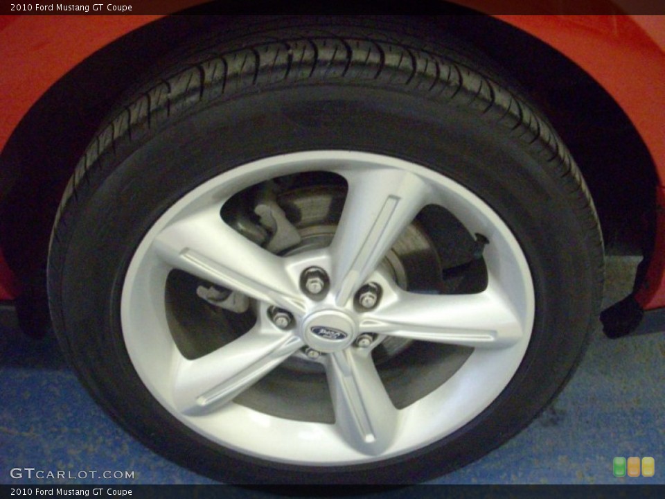 2010 Ford Mustang GT Coupe Wheel and Tire Photo #49928934