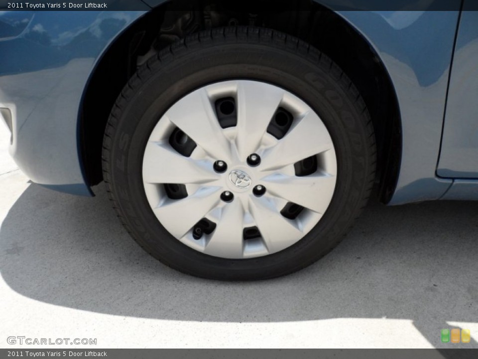 2011 Toyota Yaris 5 Door Liftback Wheel and Tire Photo #49946759