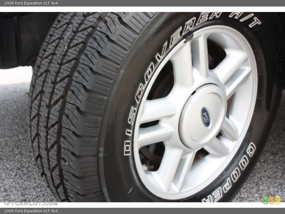 2006 Ford Expedition XLT 4x4 Wheel and Tire Photo #50088006