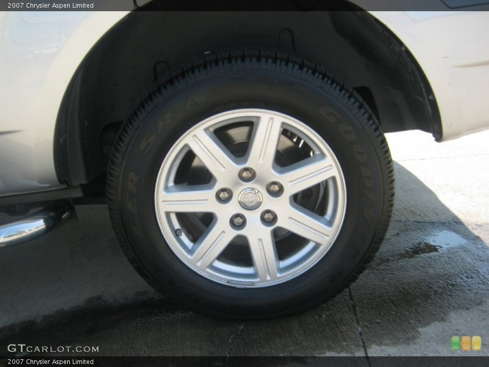 2007 Chrysler Aspen Limited Wheel and Tire Photo #50091480