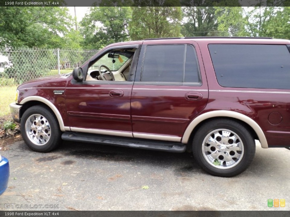 1998 Ford Expedition Custom Wheel and Tire Photo #50150284