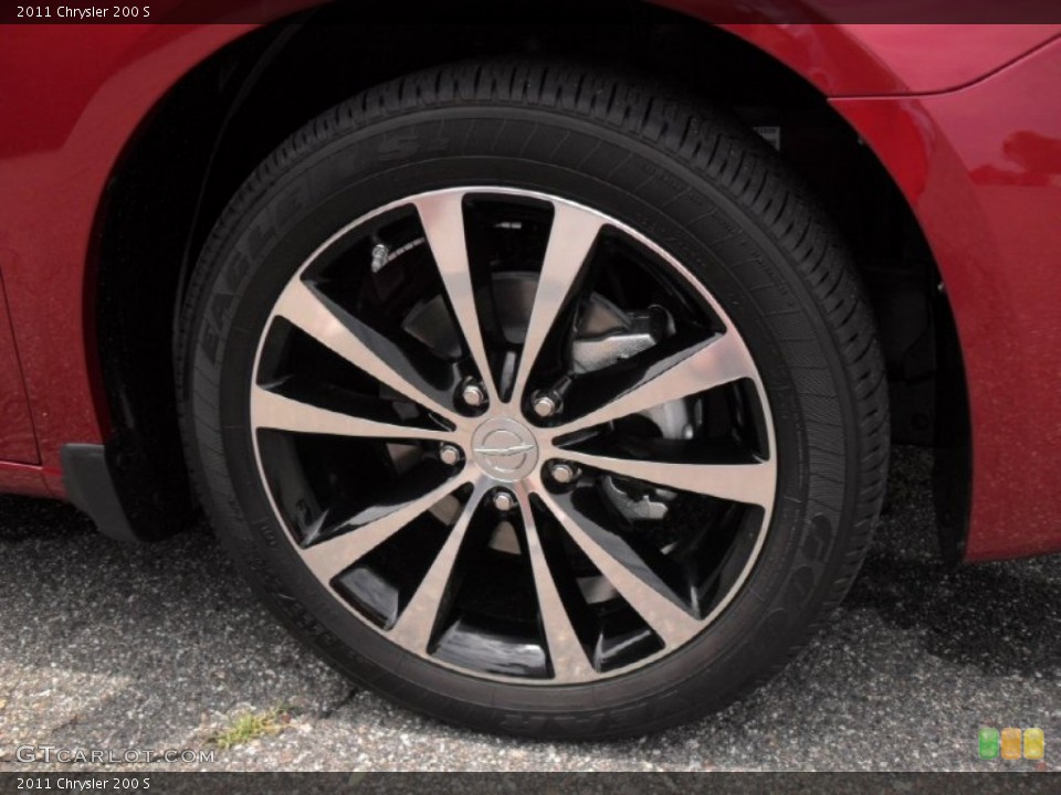 2011 Chrysler 200 S Wheel and Tire Photo #50220594