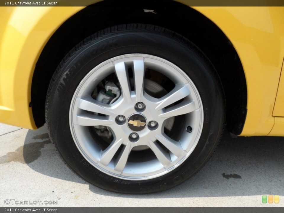 2011 Chevrolet Aveo LT Sedan Wheel and Tire Photo #50232370