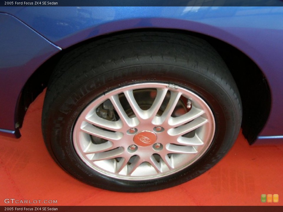 2005 Ford Focus ZX4 SE Sedan Wheel and Tire Photo #50247166