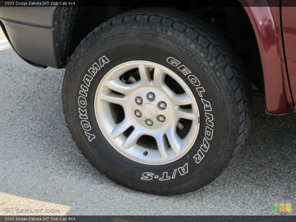 2003 Dodge Dakota SXT Club Cab 4x4 Wheel and Tire Photo #50276685