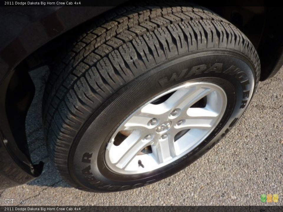 2011 Dodge Dakota Big Horn Crew Cab 4x4 Wheel and Tire Photo #50278497