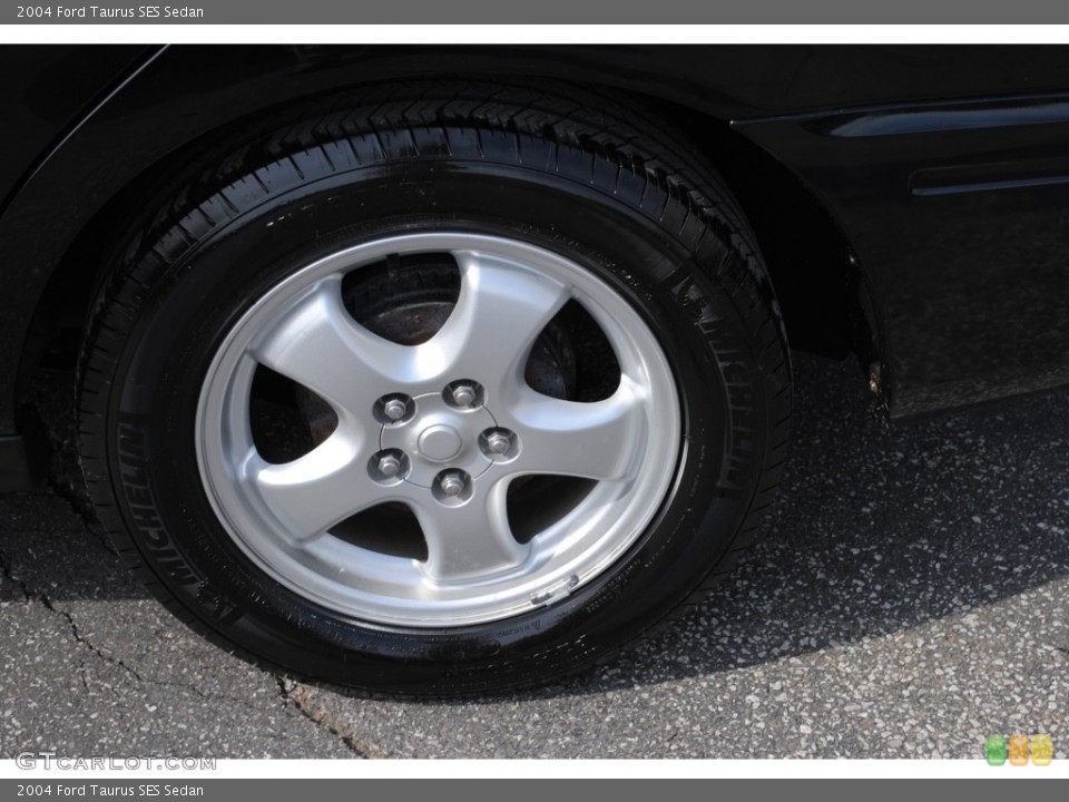 2004 Ford Taurus SES Sedan Wheel and Tire Photo #50341902