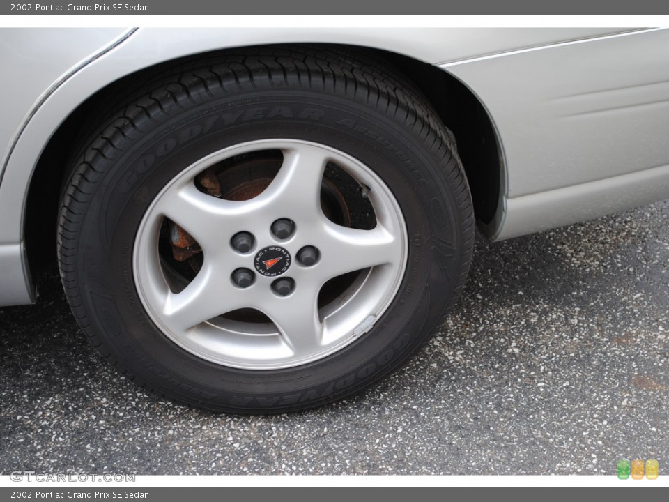 2002 Pontiac Grand Prix SE Sedan Wheel and Tire Photo #50389479