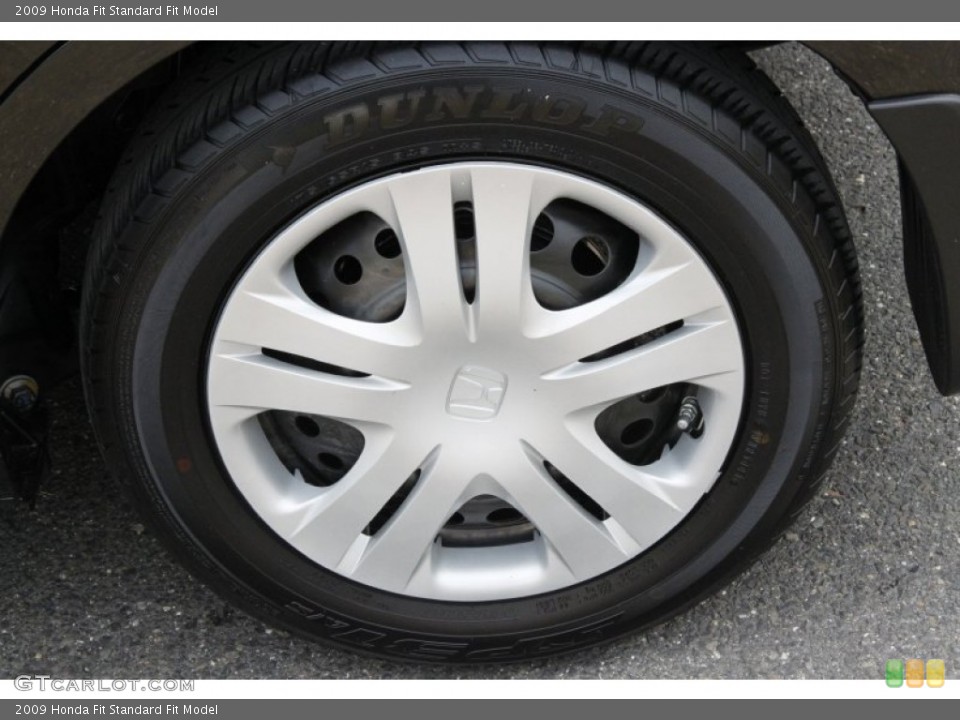 2009 Honda Fit  Wheel and Tire Photo #50399094