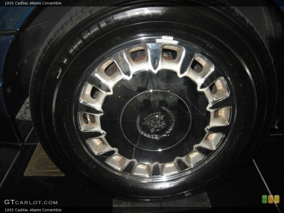1993 Cadillac Allante Convertible Wheel and Tire Photo #50472880